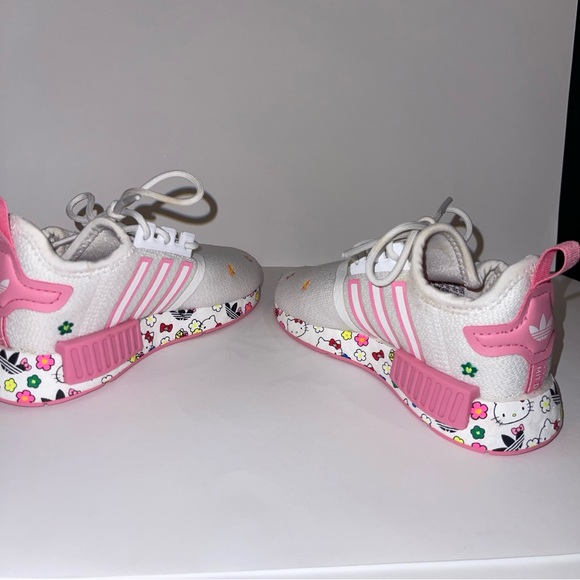 Hello kitty adidas size 8K - Picture 10 of 13